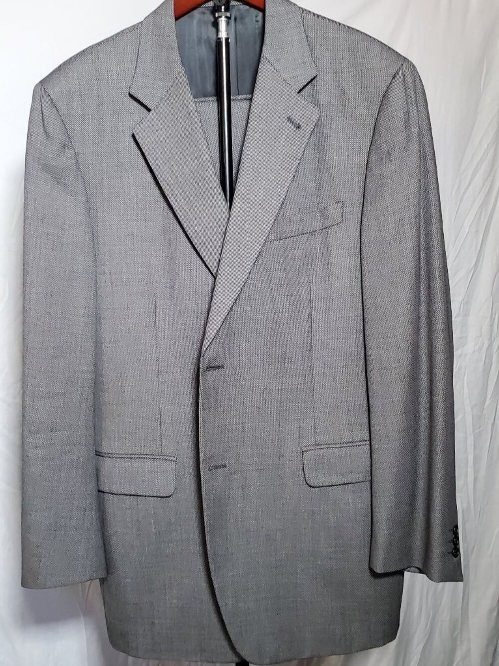 Canali Men’s Suit 44L — Italian Luxury Tailoring, Excellent Condition